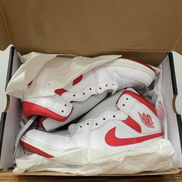 Nike Air Jordan 1 Mid Se Men's Size 11 (White Dune Red) - Picture 8 of 9